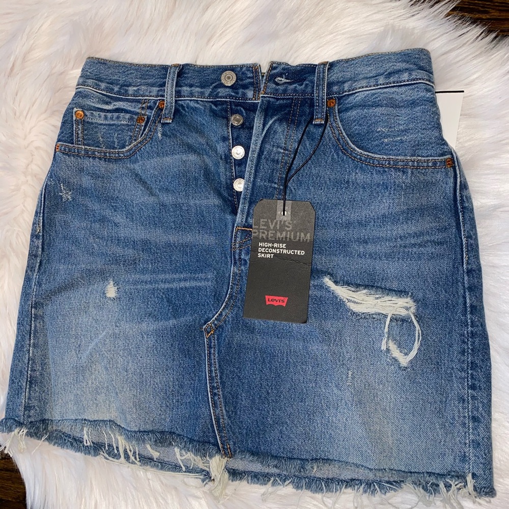 Brand New Never Worn Levi’s Denim  Skirt
